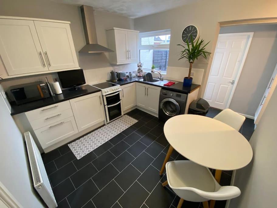 Seaside 2 Bed Townhouse, Near Cleethorpes Station Villa ภายนอก รูปภาพ